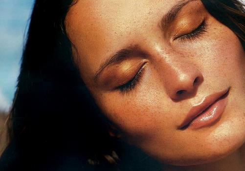 你知道雀斑产生的原因吗