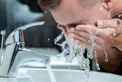 洗脸祛痘真的靠谱吗