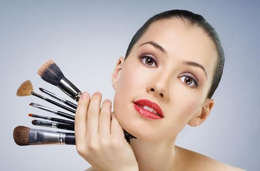 化妆有技巧:鼻型不同妆不同-360常识网