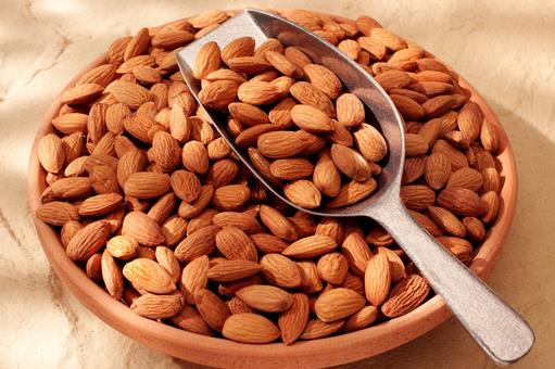 上班吃什么零食好？ 办公室必备10大好零食