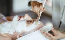 消除痘痘的五大绝招 变光滑萌妹子