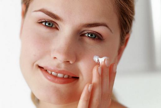 要挤还是要遮?痘痘这样处理才对