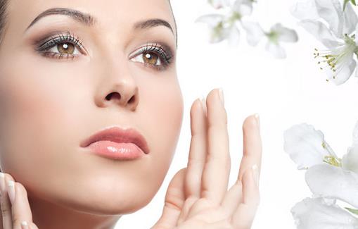 换季痘痘迸发 9招助你强力击退