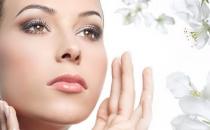 换季痘痘迸发 9招助你强力击退 