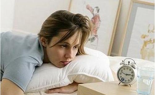 10招远离女性更年期失眠