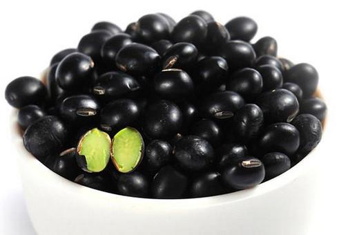 女性多吃黑豆能补血