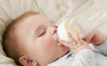 宝宝奶粉冲太浓的三大危害