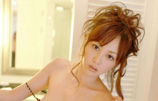 女性最容易长斑的四个时期