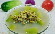 温补鸡汤 夏季最好少喝些