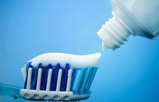 牙膏可以洗脸吗 牙膏应该怎么洗脸