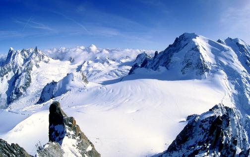 去阿尔卑斯山和雪山来个约会吧!