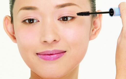 “年轻化妆法”让你重新爱上自己的脸