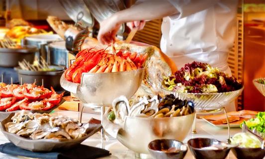合理食用自助餐的三个顺序