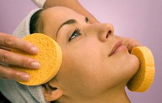 女人如何保养脸部4个易老部位