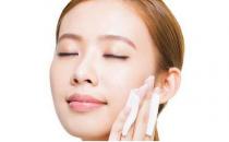 睡前5步护肤 做个春季“睡美人”