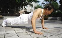 老人自我锻炼关节的方法