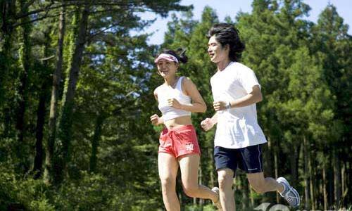 老人跑步健身时最好不要说话-360常识网