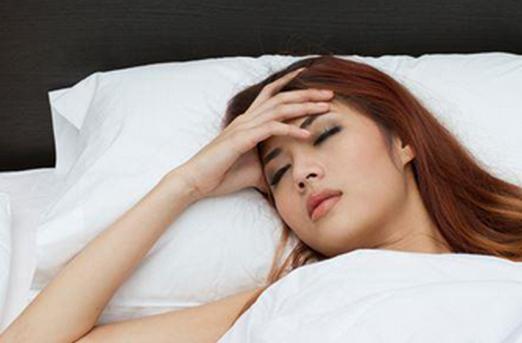 失眠原因全剖析 调节身体助好眠