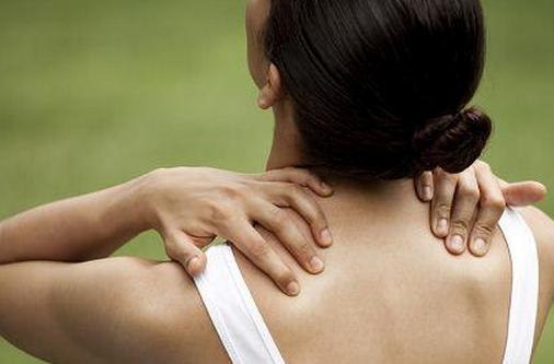 白领颈椎保健:别长时间保持一个姿势