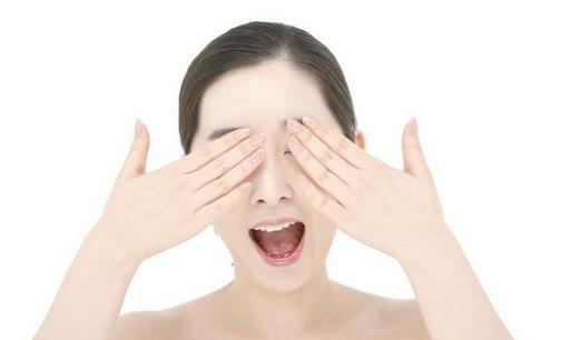 女性眼部护理最易犯的7个错误