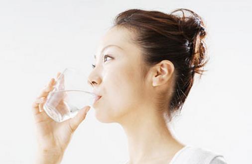 喝热水有10大好处 怎样烧开水最健康?