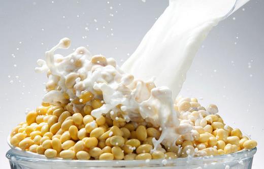 打豆浆的豆子应该泡多久?在家打豆浆的方法