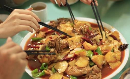 沙湾大盘鸡怎么做?大盘鸡的经典做法