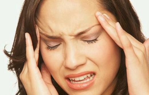 女性偏头痛的原因及治疗方法