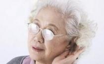 老人双耳多锻炼健肾又养身
