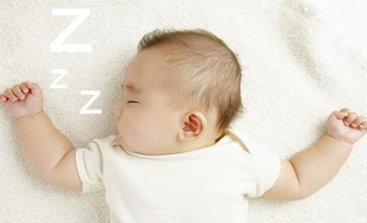 三个月以下婴儿可不用枕头