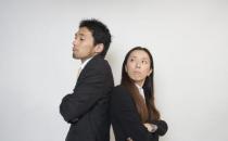 职场的潜规则：莫和同事金钱往来