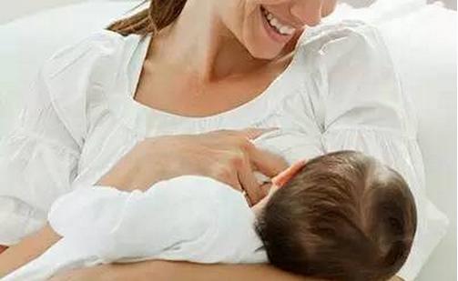 新生儿出生后吃初乳的好处