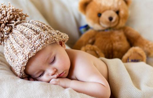 8种错误睡姿影响宝宝发育