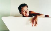 男性保健 夏季经常洗澡远离疾病