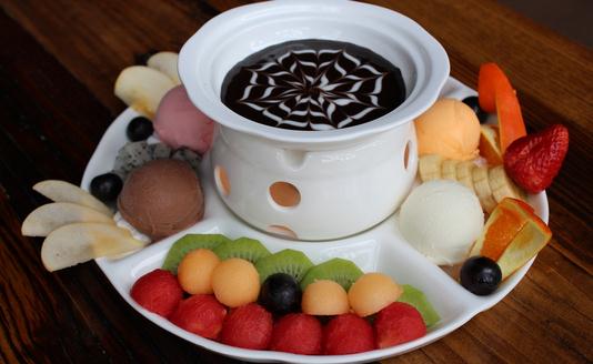 怎么在家里做冰淇淋火锅?