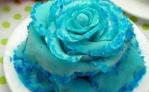 怎么做蓝色妖姬翻糖蛋糕？