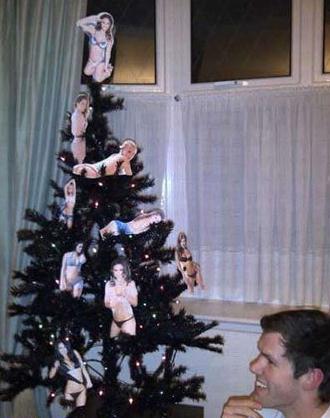 搞笑图片：牛人幽默搞笑总有一张雷倒你，新装圣诞树