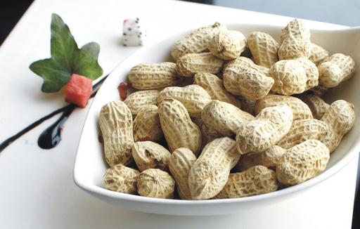 吃这些食物容易诱发痔疮!