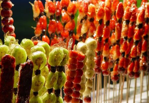 吃糖葫芦有啥好处?糖葫芦太红不要买