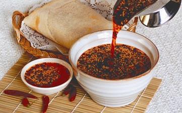 【辣椒油】_辣椒油的功效与作用,辣椒油怎么吃,秘制辣椒油的做法
