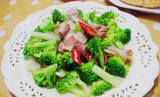 吃花椰菜能清理血管防癌症