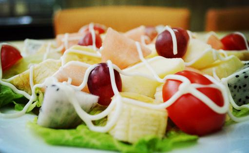 减肥者的好食谱:低热量的水果沙拉-360常识网