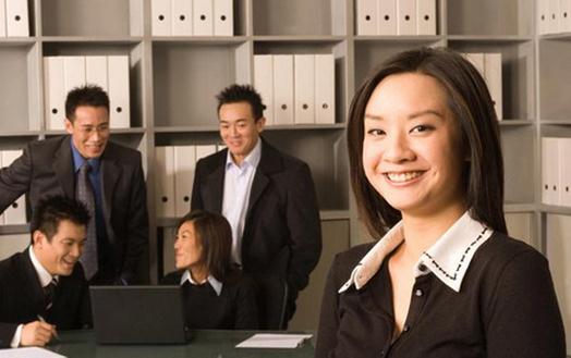 把同事变成朋友需要注意什么