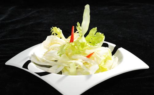 夏季创意凉菜:生拌娃娃菜的做法