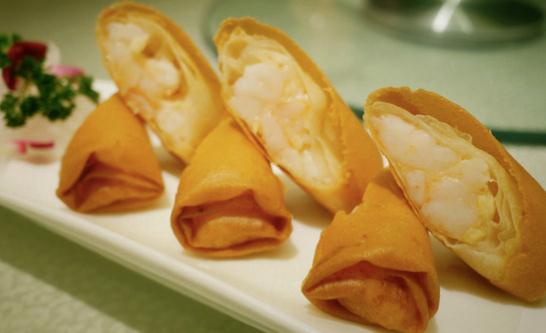 特色风味料理:蔬菜虾春卷的做法