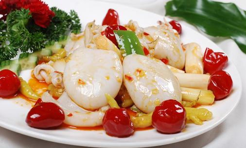 自制美味食谱:双椒墨鱼仔的做法