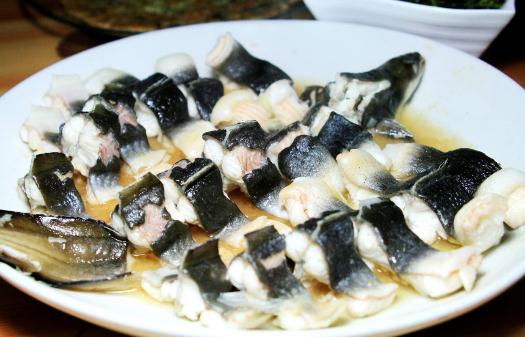 百合炖鳗鱼怎么做?