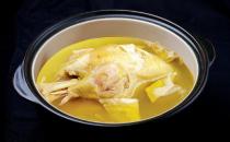 炖鸡汤啥时候放盐？