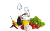 错误保存食用油存在安全隐患