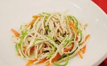 凉拌菜里加点坚果更美味